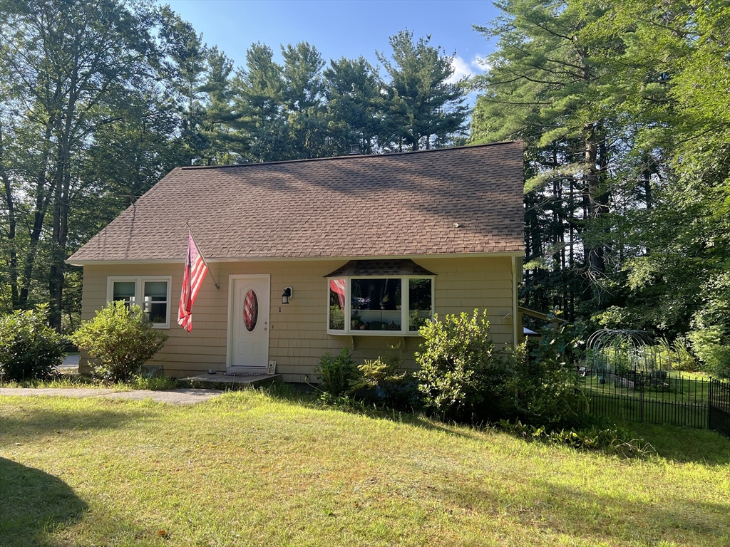 Windham, New Hampshire, 03087, United States, 3 Bedrooms Bedrooms, ,2 BathroomsBathrooms,Residential,For Sale,1939744