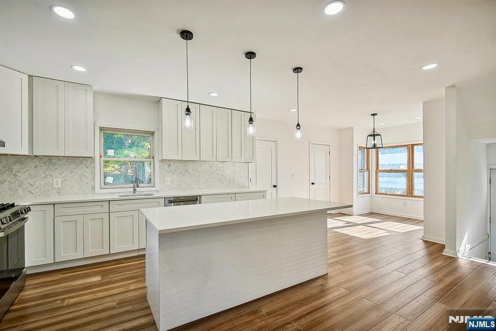 Bridgewater, New Jersey, 08836, United States, 4 Bedrooms Bedrooms, ,4 BathroomsBathrooms,Residential,For Sale,1940453