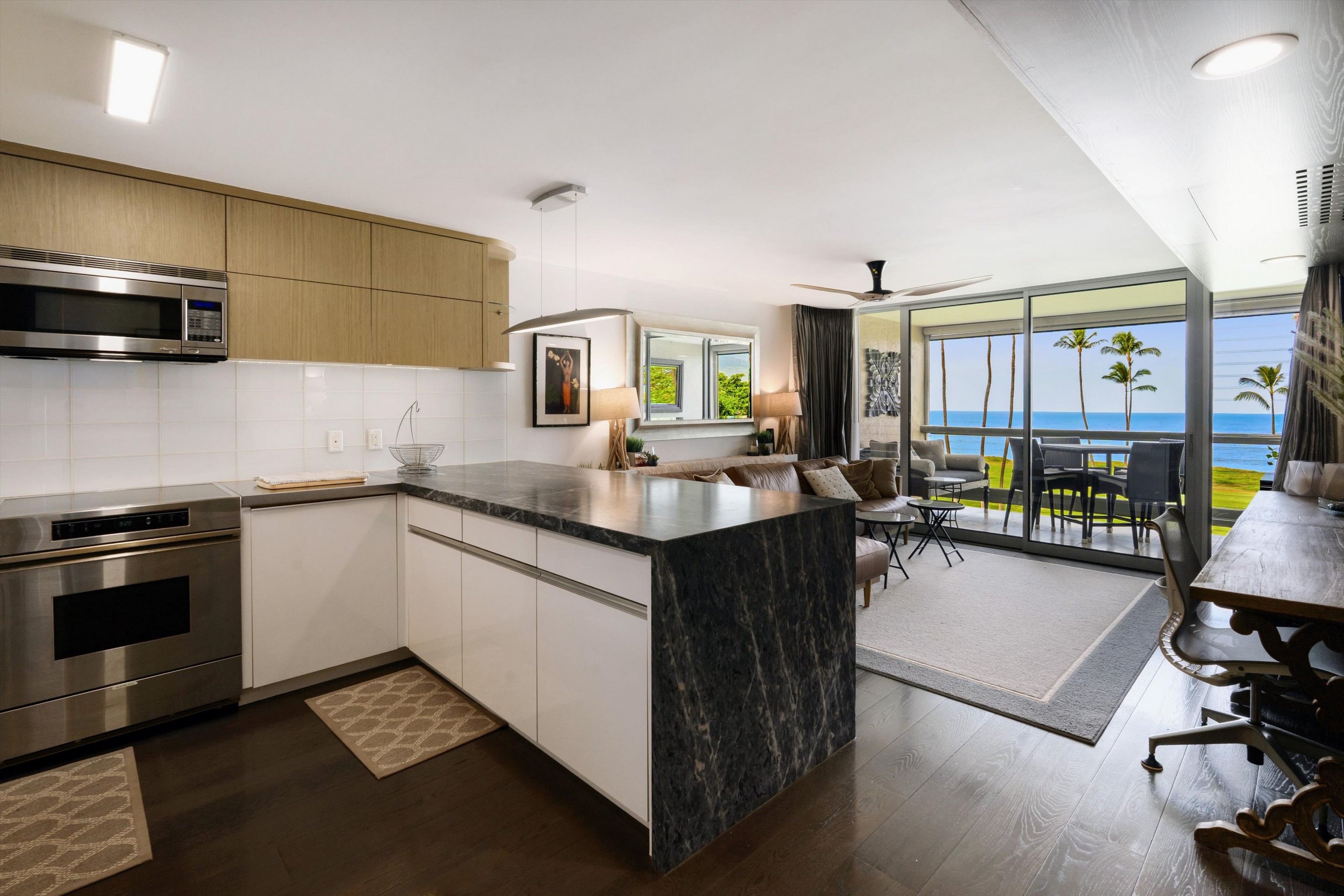  Front Row, Top Floor, Full Remodel, Ocean Views - 物件實景