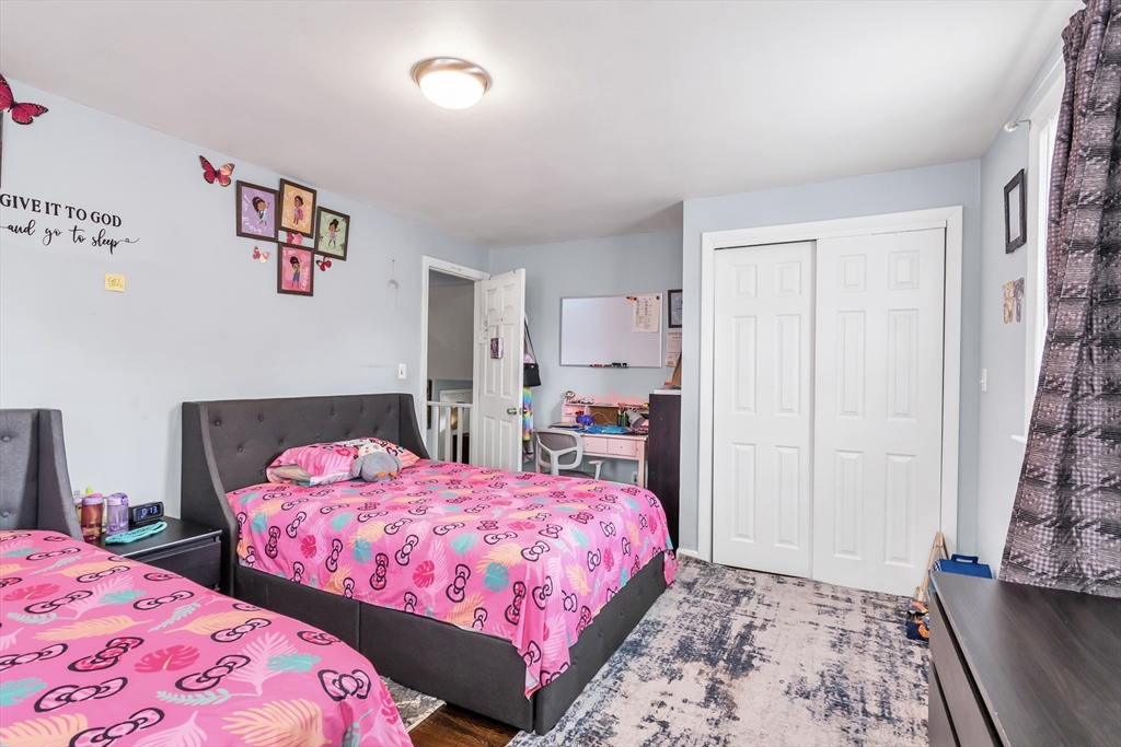 East Bridgewater, Massachusetts, 02333, United States, 3 Bedrooms Bedrooms, ,2 BathroomsBathrooms,Residential,For Sale,2009989