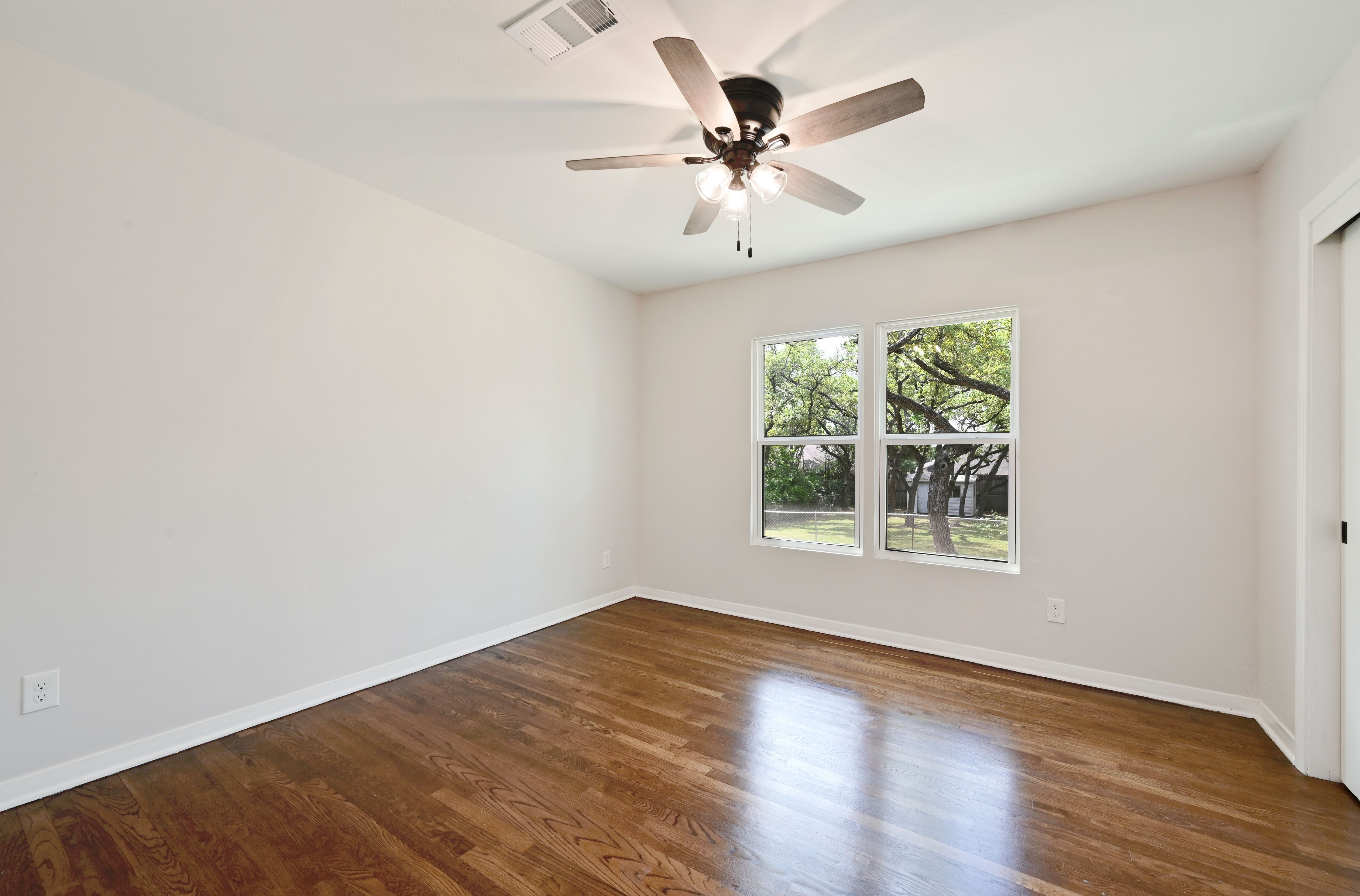  Tranquil Street in South Austin - 物件實景
