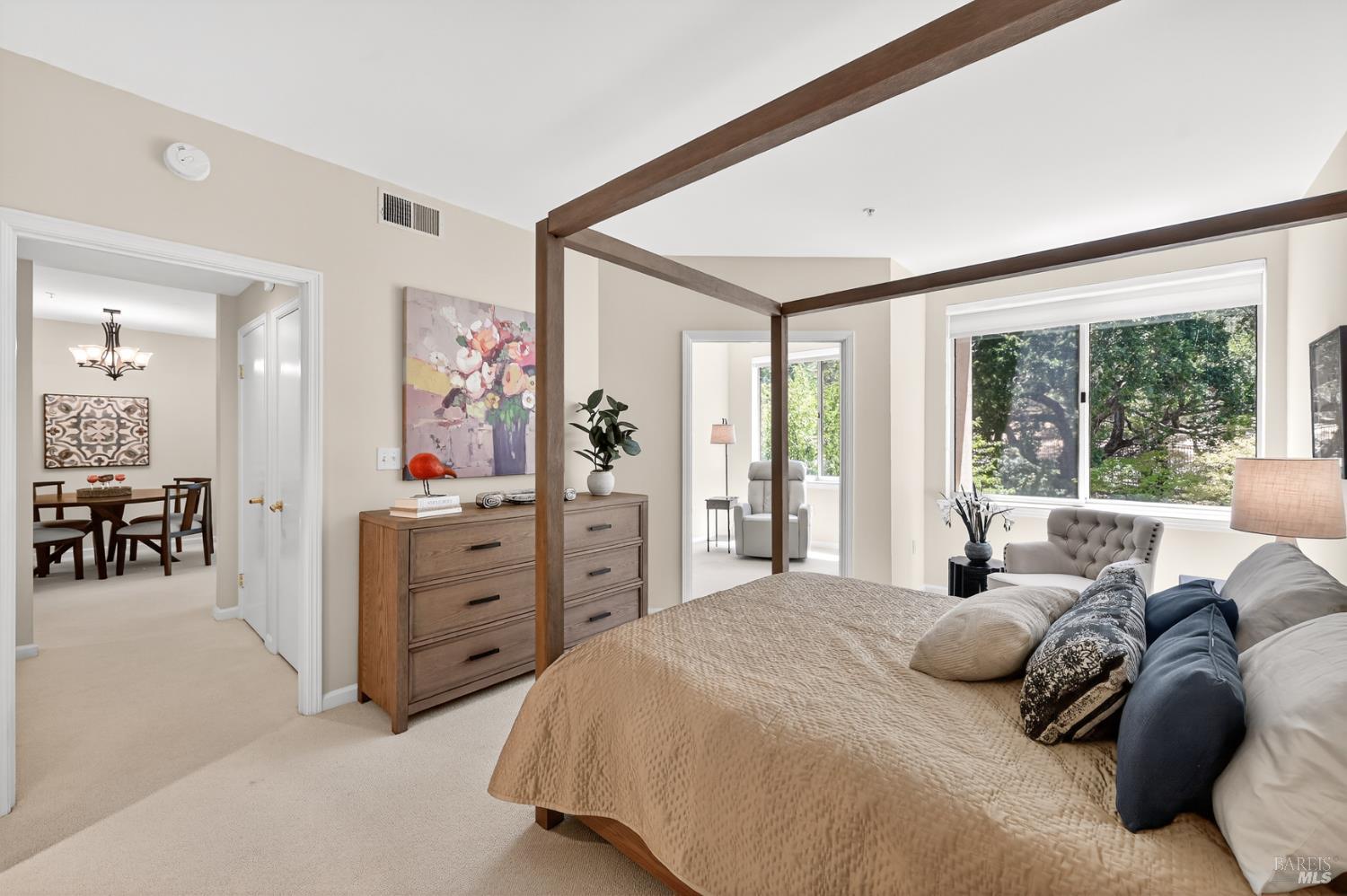 San Rafael, California, 94903, United States, 1 Bedroom Bedrooms, ,2 BathroomsBathrooms,Residential,For Sale,1896555