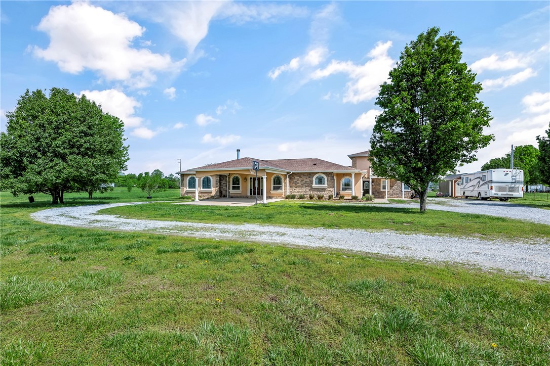 Gentry, Arkansas, 72734, United States, 5 Bedrooms Bedrooms, ,3 BathroomsBathrooms,Residential,For Sale,1778462