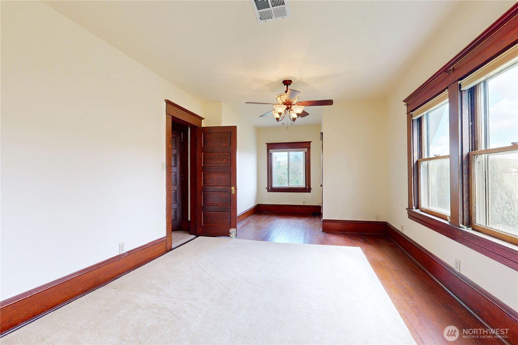 Waitsburg, Washington, 99361, United States, 4 Bedrooms Bedrooms, ,3 BathroomsBathrooms,Residential,For Sale,1793079