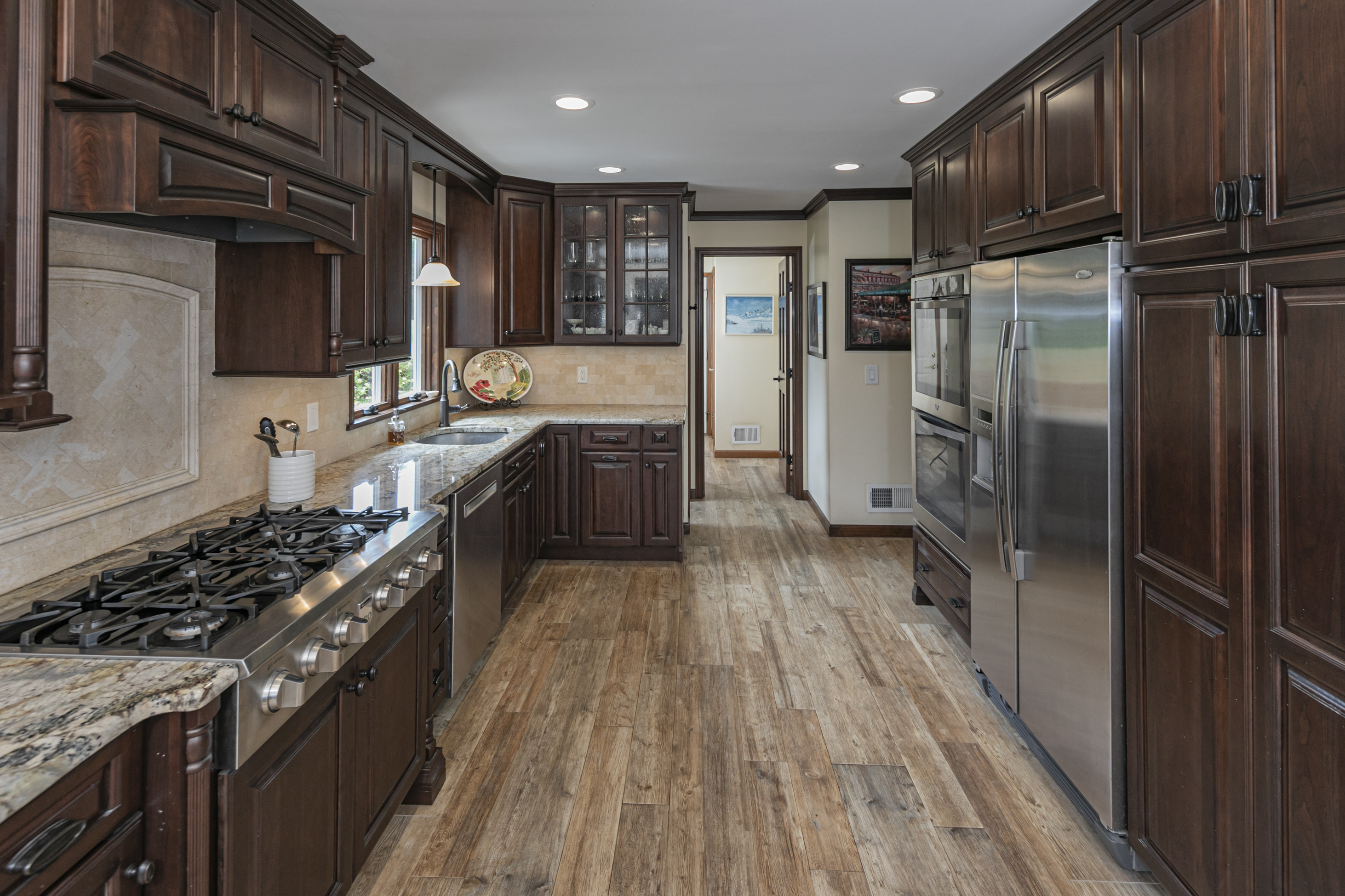  Renovated Kitchen, Five Bedrooms and Outdoor Spaces to Enjoy - 物件實景