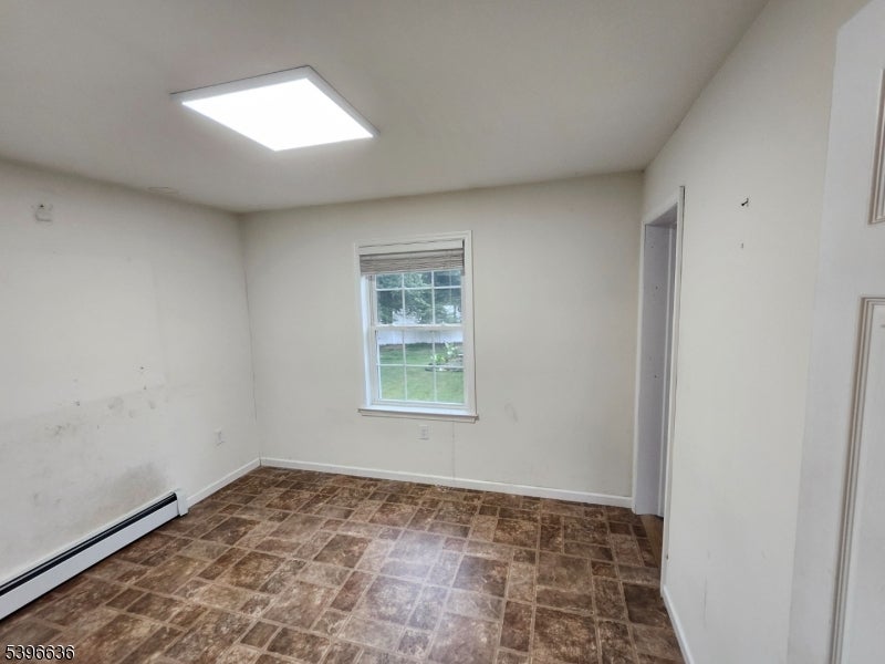 Fairfield Twp., New Jersey, 07004, United States, 3 Bedrooms Bedrooms, ,3 BathroomsBathrooms,Residential,For Sale,1990197