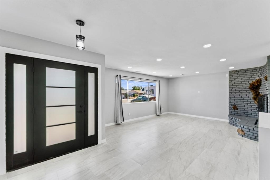 Lakeside, California, 92040, United States, 4 Bedrooms Bedrooms, ,2 BathroomsBathrooms,Residential,For Sale,1900967