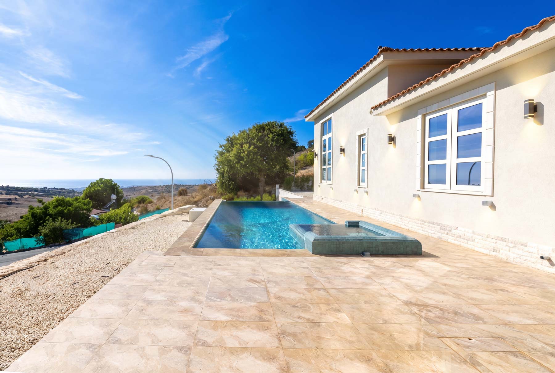  Mediterranean Villa with Guest House and Sea Views in Armou, Paphos - 物件實景