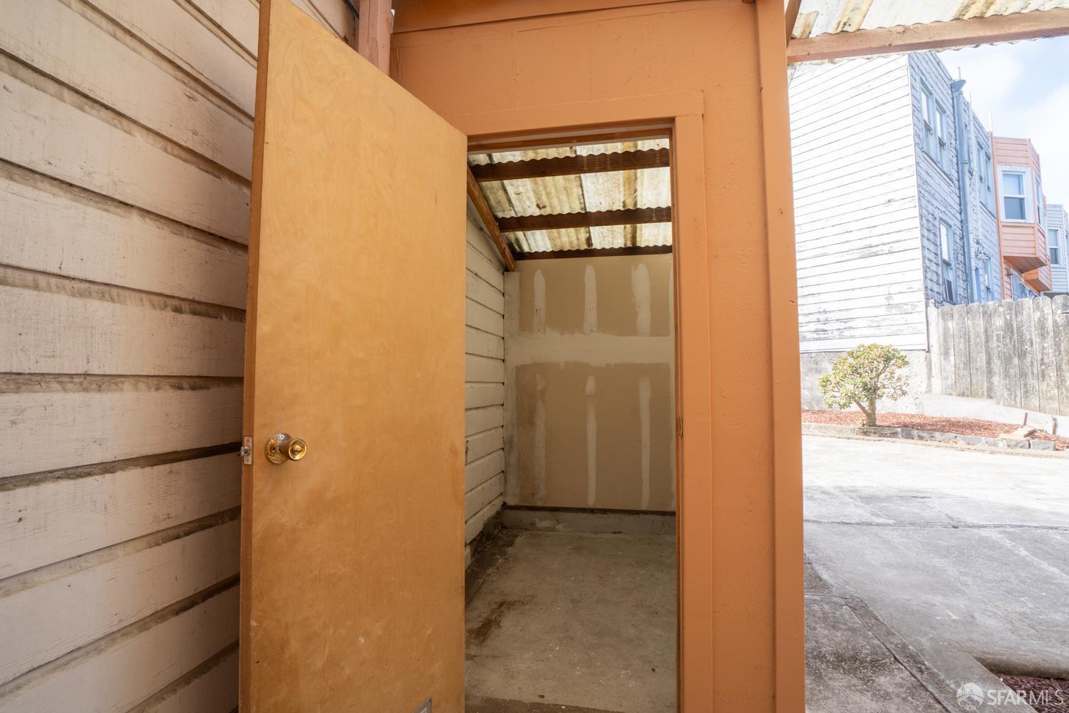 San Francisco, California, 94112, United States, 2 Bedrooms Bedrooms, ,3 BathroomsBathrooms,Residential,For Sale,1933594