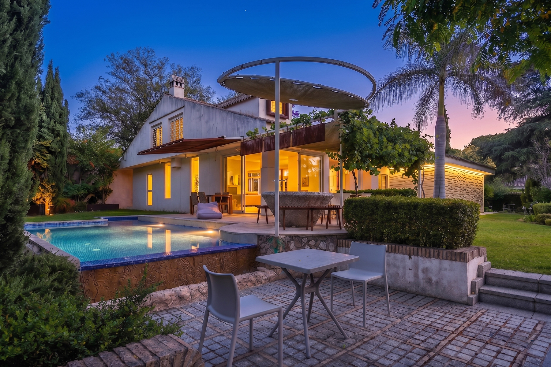  Designer detached house with pool in private development - 物件實景