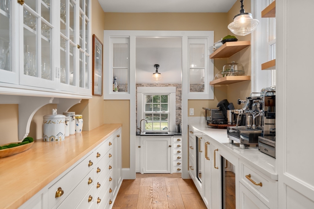 Brookline, Massachusetts, 02445, United States, 9 Bedrooms Bedrooms, ,8 BathroomsBathrooms,Residential,For Sale,1758602