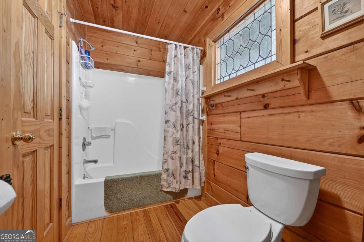 Ellijay, Georgia, 30536, United States, 4 Bedrooms Bedrooms, ,3 BathroomsBathrooms,Residential,For Sale,2011402