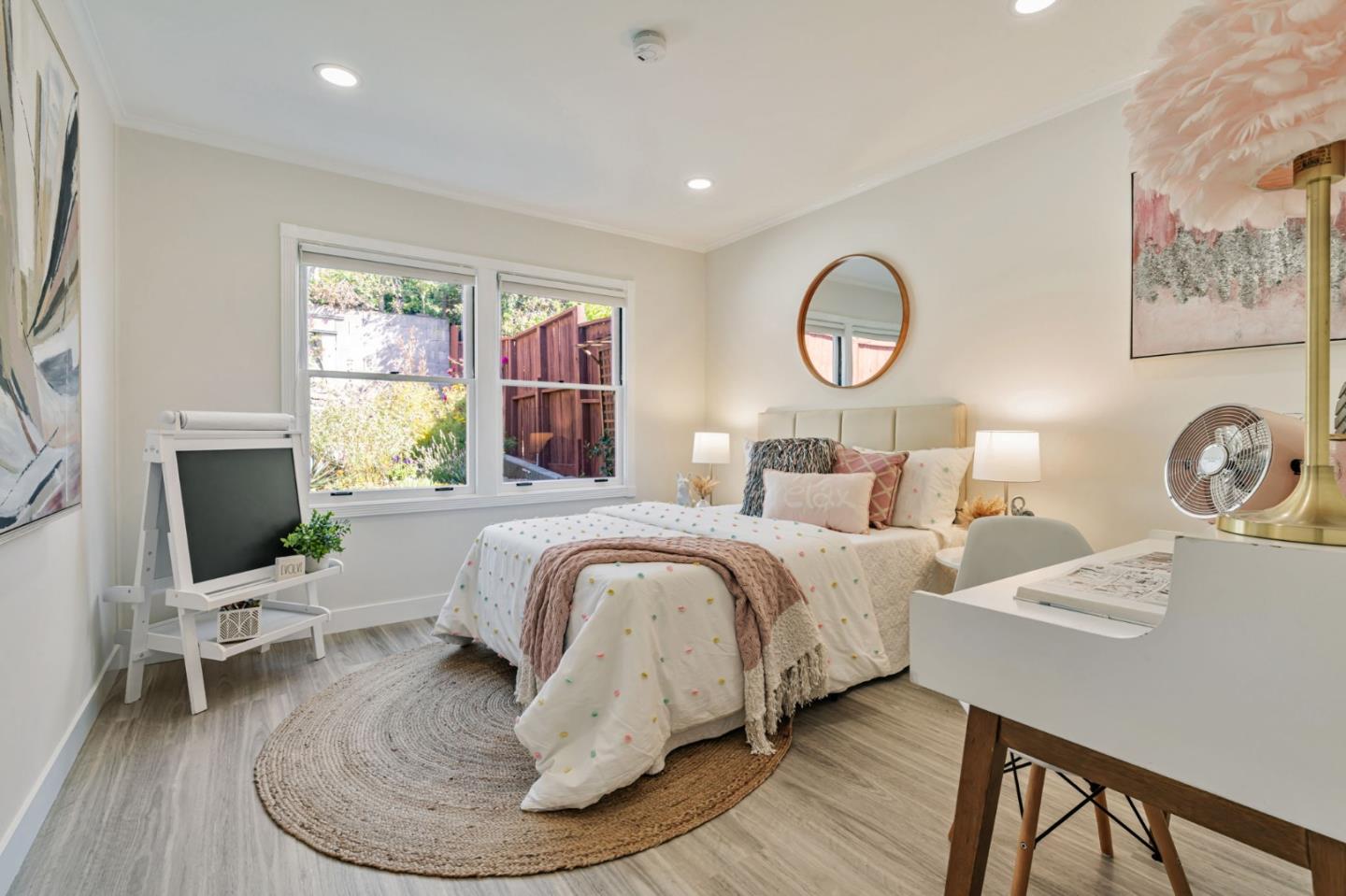 San Francisco, California, 94134, United States, 2 Bedrooms Bedrooms, ,1 BathroomBathrooms,Residential,For Sale,1926351