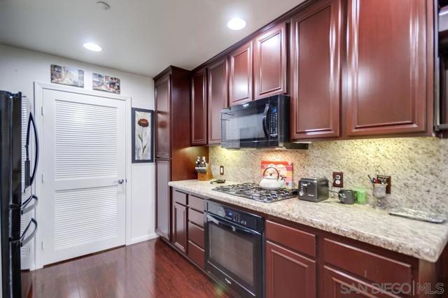 Santee, California, 92071, United States, 2 Bedrooms Bedrooms, ,2 BathroomsBathrooms,Residential,For Sale,1929099