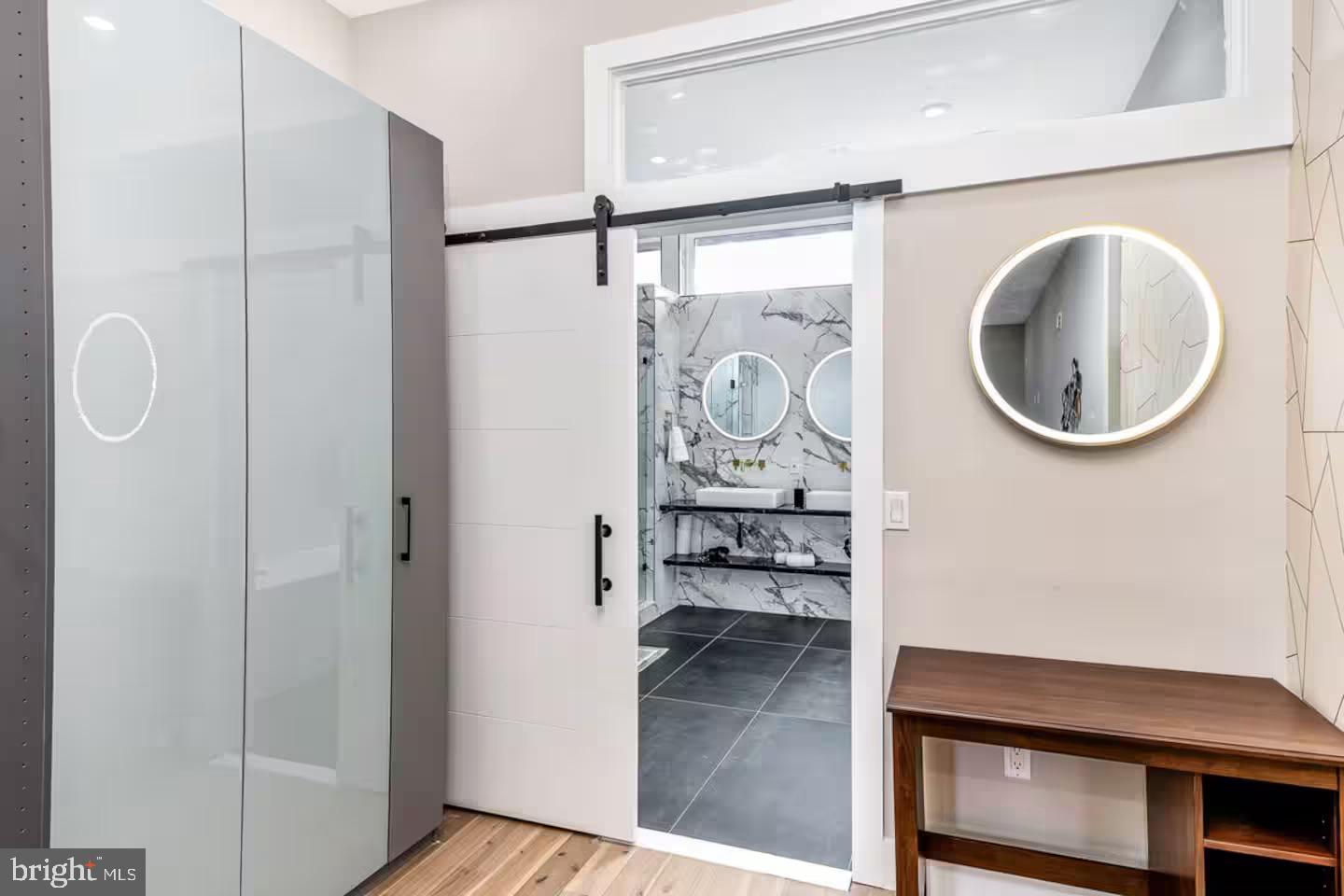 Philadelphia, Pennsylvania, 19146, United States, 4 Bedrooms Bedrooms, ,4 BathroomsBathrooms,Residential,For Sale,1877364