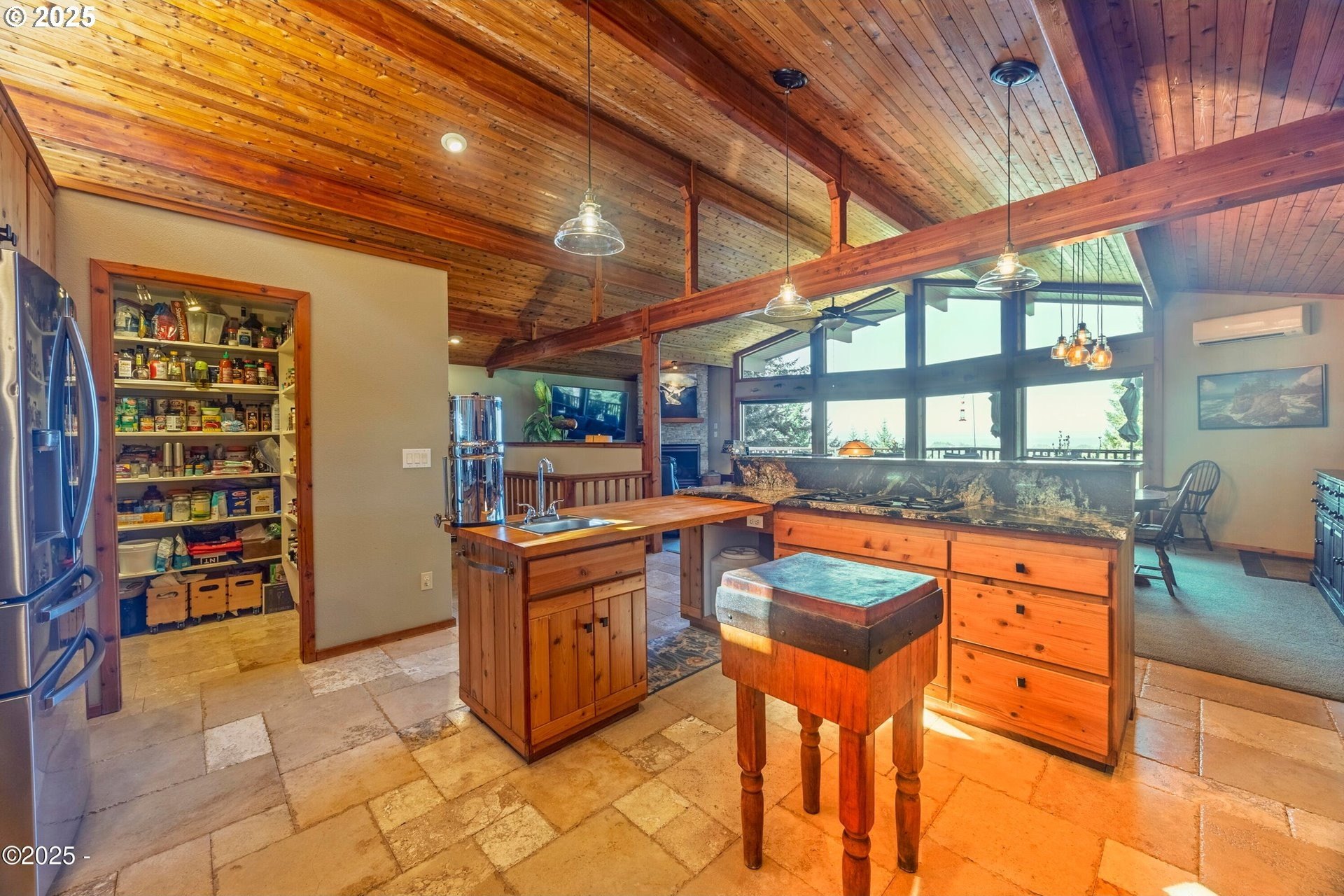 Otis, Oregon, 97368, United States, 4 Bedrooms Bedrooms, ,4 BathroomsBathrooms,Residential,For Sale,1941736