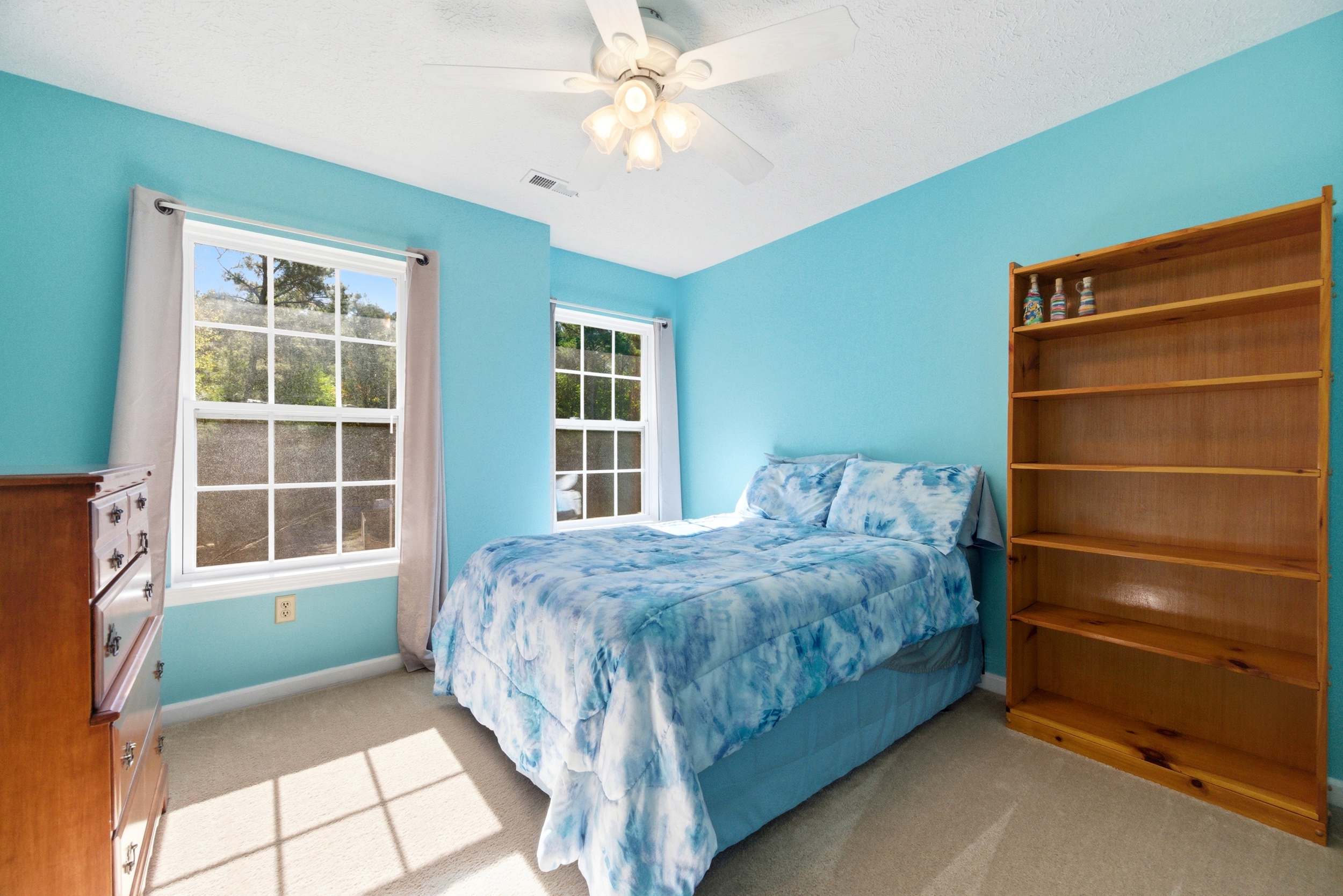 Gloucester, Virginia, 23061-5426, United States, 3 Bedrooms Bedrooms, ,4 BathroomsBathrooms,Residential,For Sale,1980192