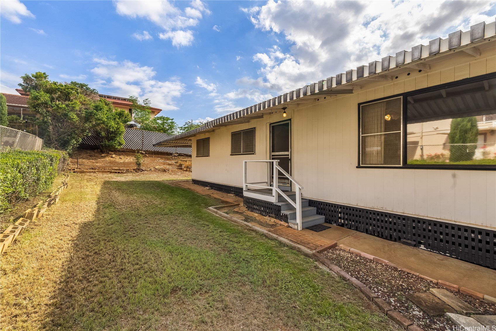 Waipahu, Hawaii, 96797, United States, 3 Bedrooms Bedrooms, ,2 BathroomsBathrooms,Residential,For Sale,1992125