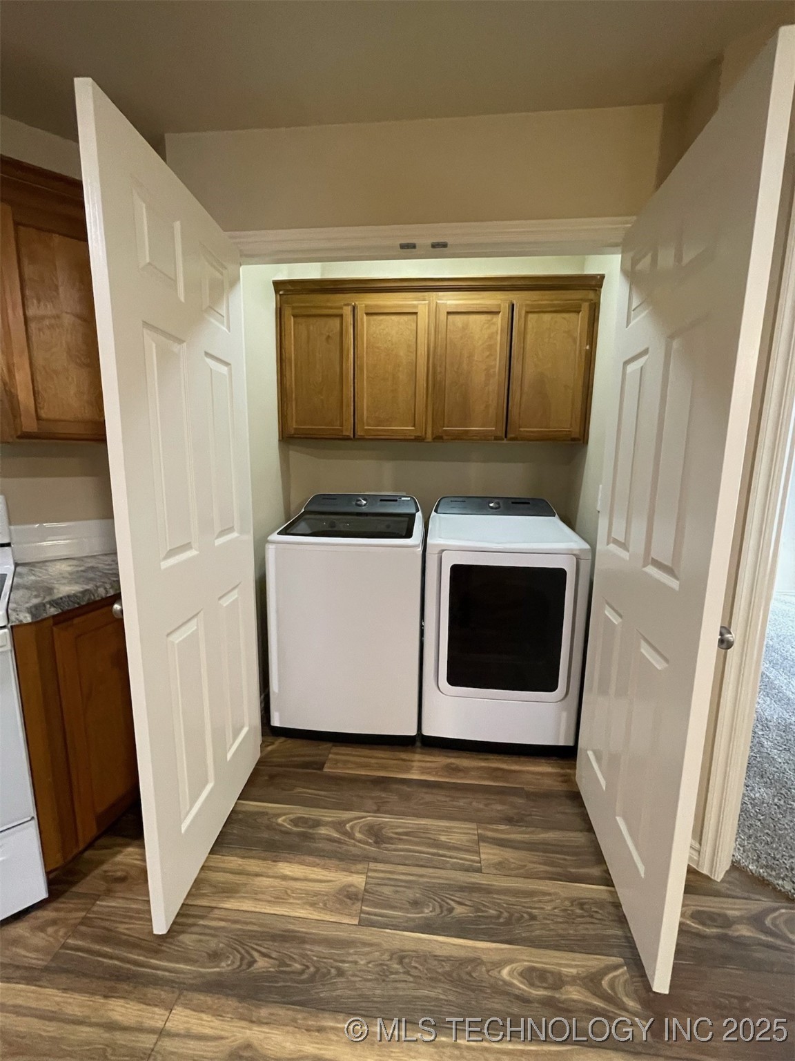 Tahlequah, Oklahoma, 74464, United States, 6 Bedrooms Bedrooms, ,8 BathroomsBathrooms,Residential,For Sale,1932775