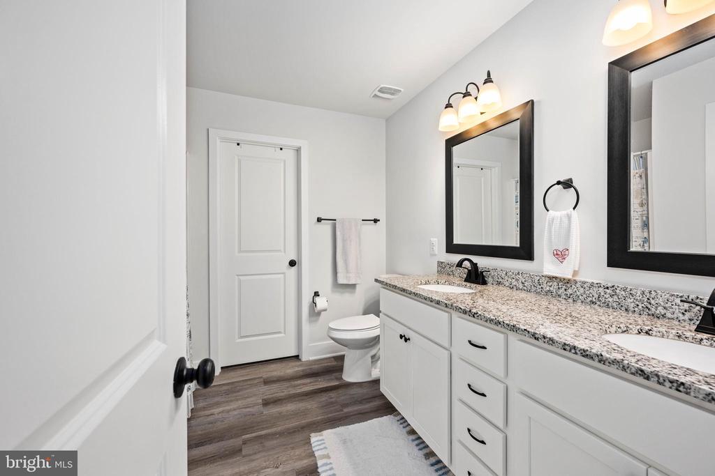 Colonial Beach, Virginia, 22443, United States, 4 Bedrooms Bedrooms, ,3 BathroomsBathrooms,Residential,For Sale,1917593