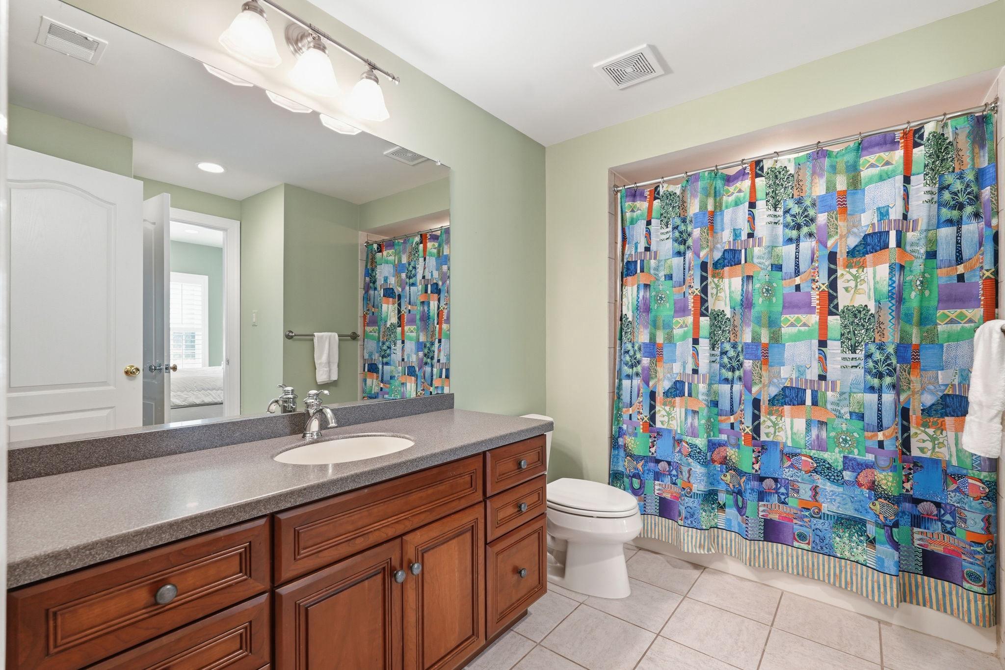  7818 Crownhurst Court, Mclean, VA, 22102 - 物件實景