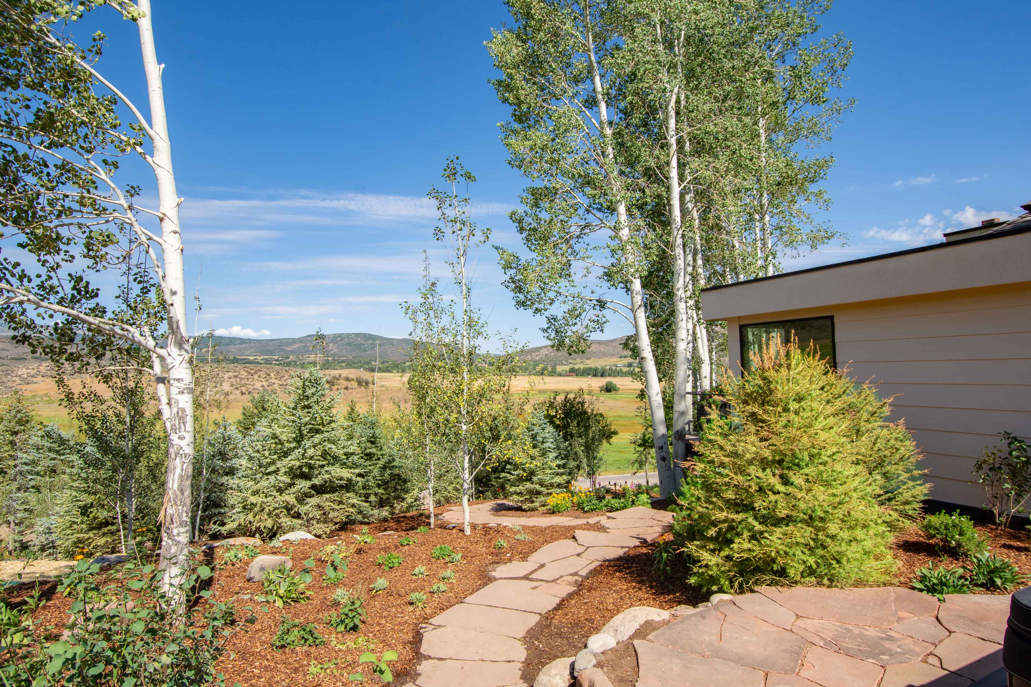  A Beautifully Reimagined Lazy O Ranch Estate with Unparalleled Mt. Sopris Views - 物件實景