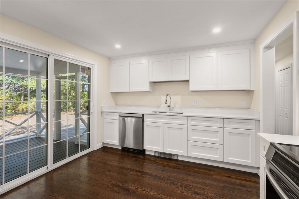 Reading, Massachusetts, 01867, United States, 5 Bedrooms Bedrooms, ,3 BathroomsBathrooms,Residential,For Sale,1951022