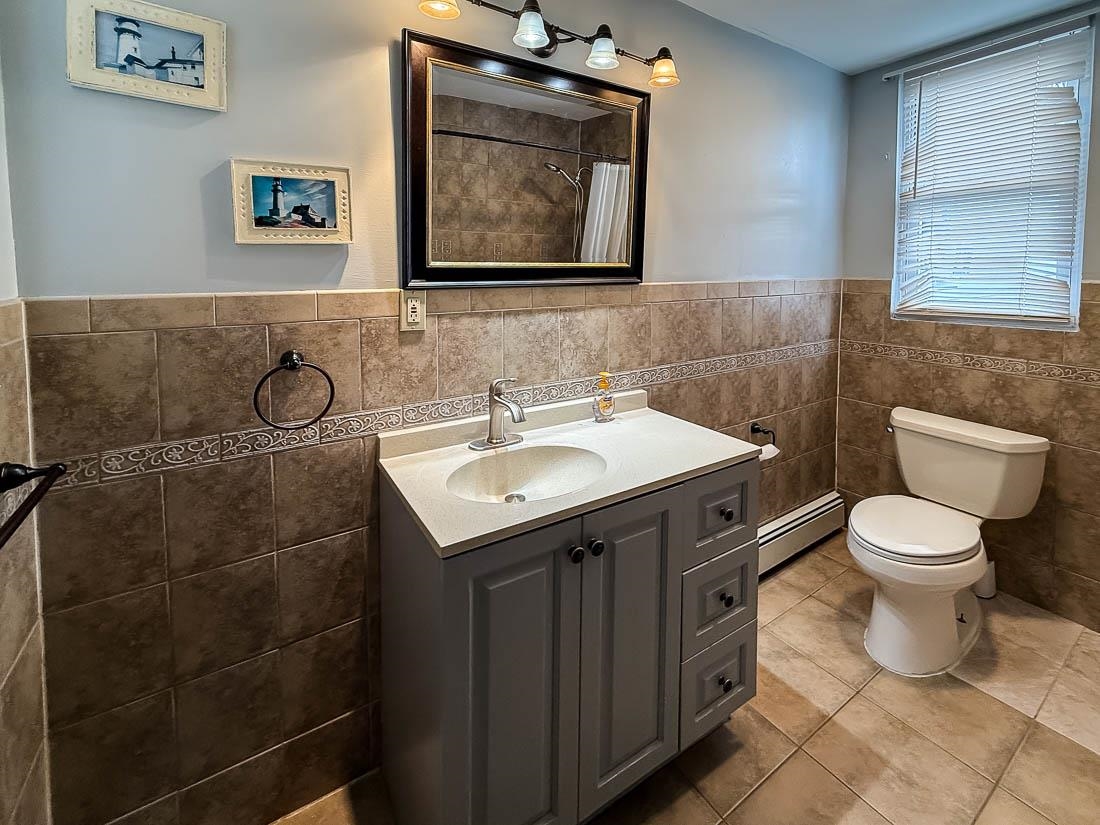 Jersey City, New Jersey, 07307, United States, 4 Bedrooms Bedrooms, ,2 BathroomsBathrooms,Residential,For Sale,1991829