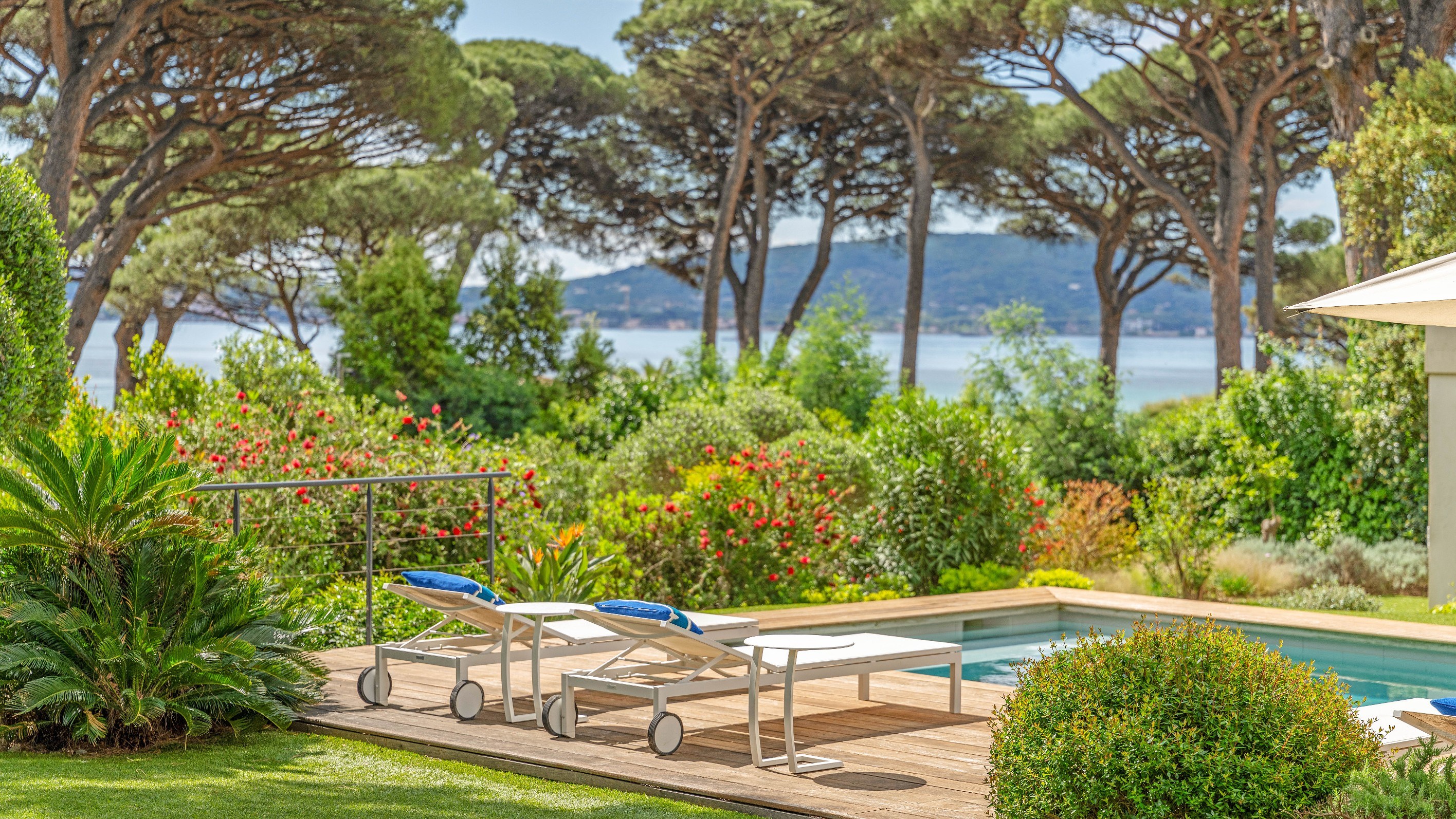  Sole agents - Contemporary villa for sale in Grimaud with sea view and pool - 物件實景