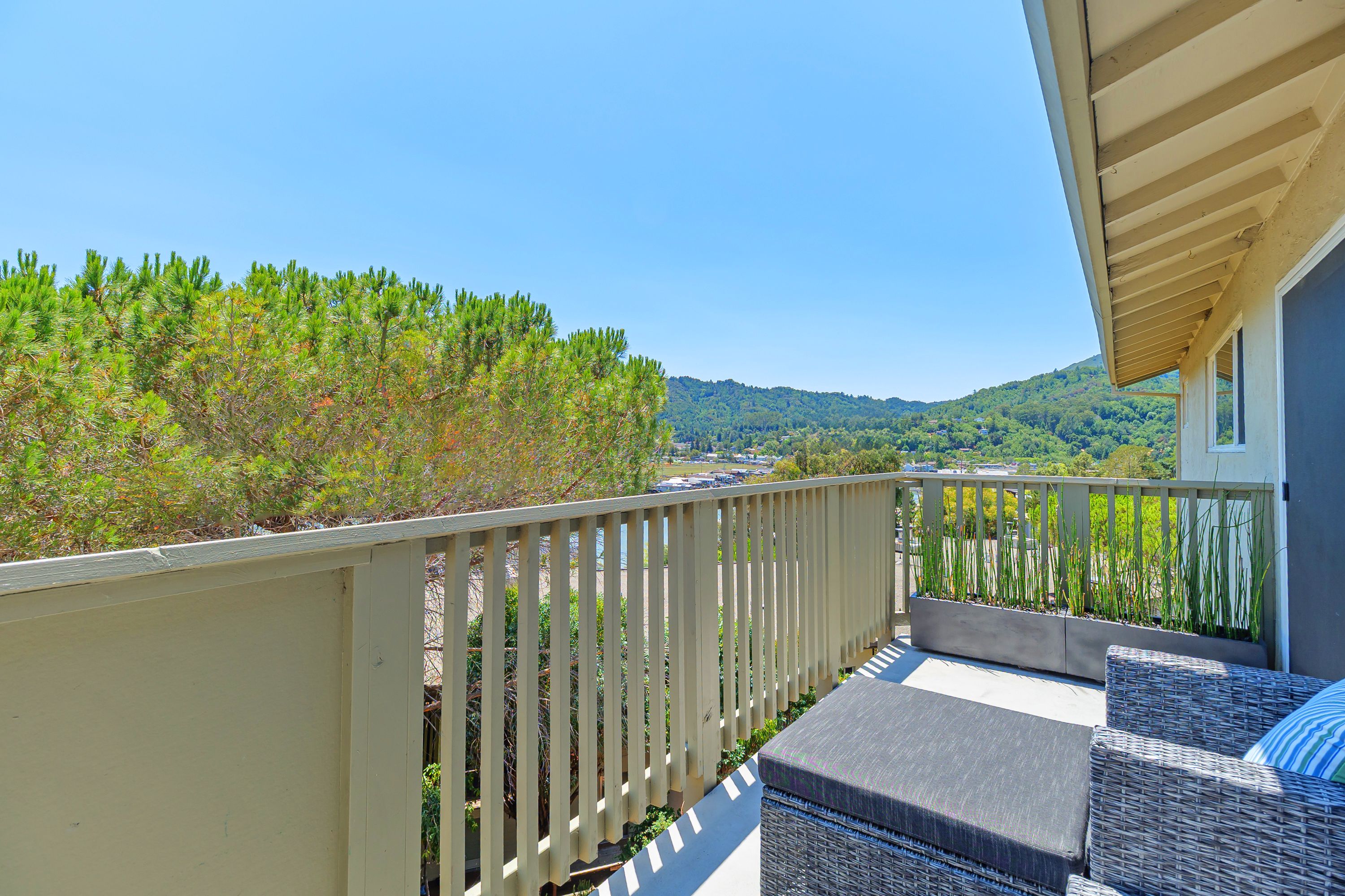  The Ultimate Penthouse Retreat with Views, Privacy, and Peace. - 物件實景