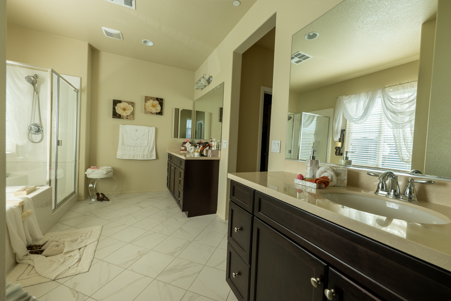 Ontario, California, 91762, United States, 3 Bedrooms Bedrooms, ,3 BathroomsBathrooms,Residential,For Sale,2013085