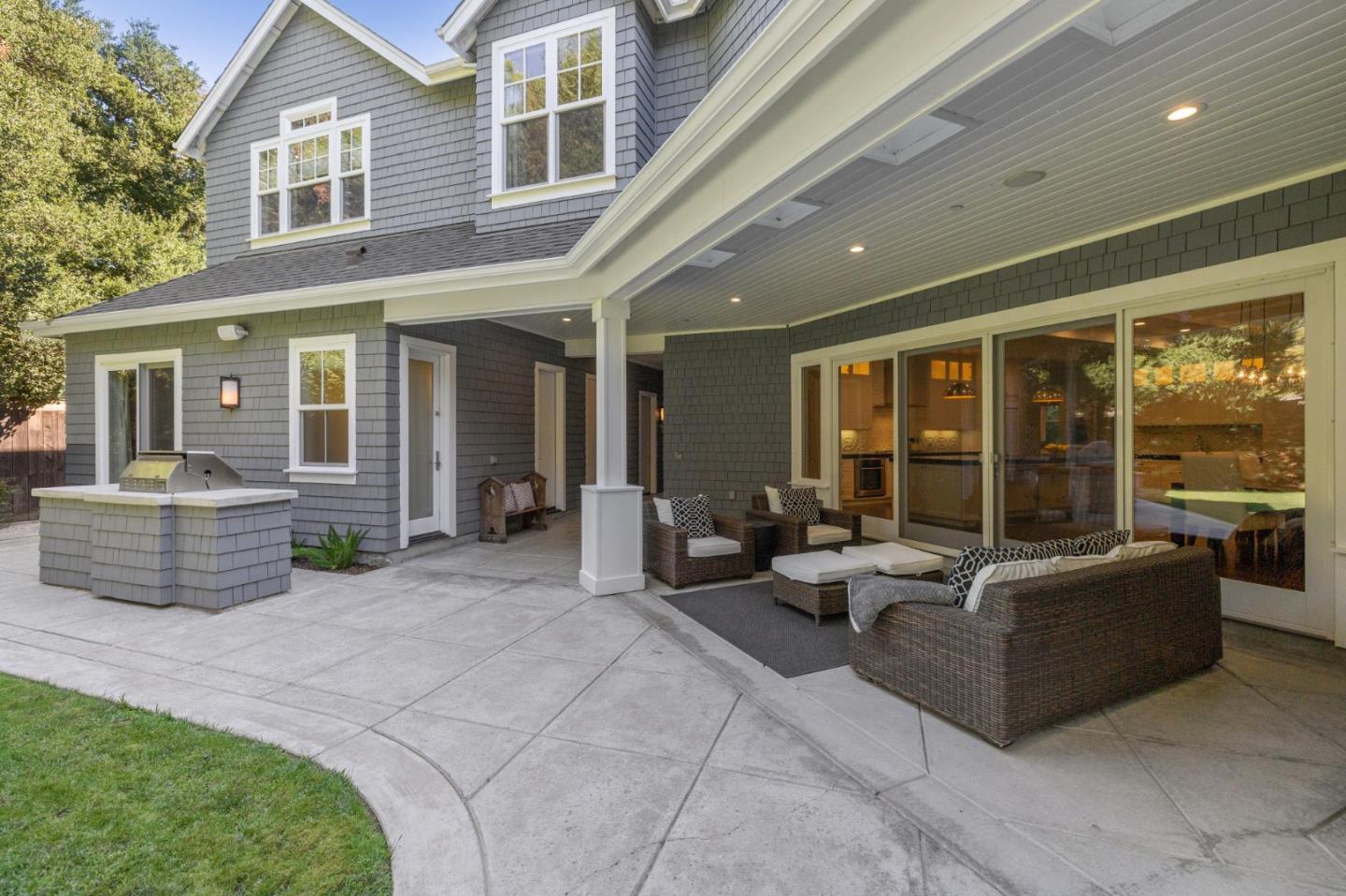 Menlo Park, California, 94025, United States, 6 Bedrooms Bedrooms, ,6 BathroomsBathrooms,Residential,For Sale,1939907