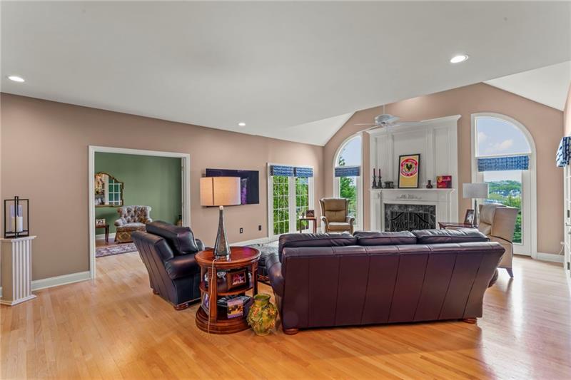 Mcmurray, Pennsylvania, 15317, United States, 4 Bedrooms Bedrooms, ,4 BathroomsBathrooms,Residential,For Sale,1928705