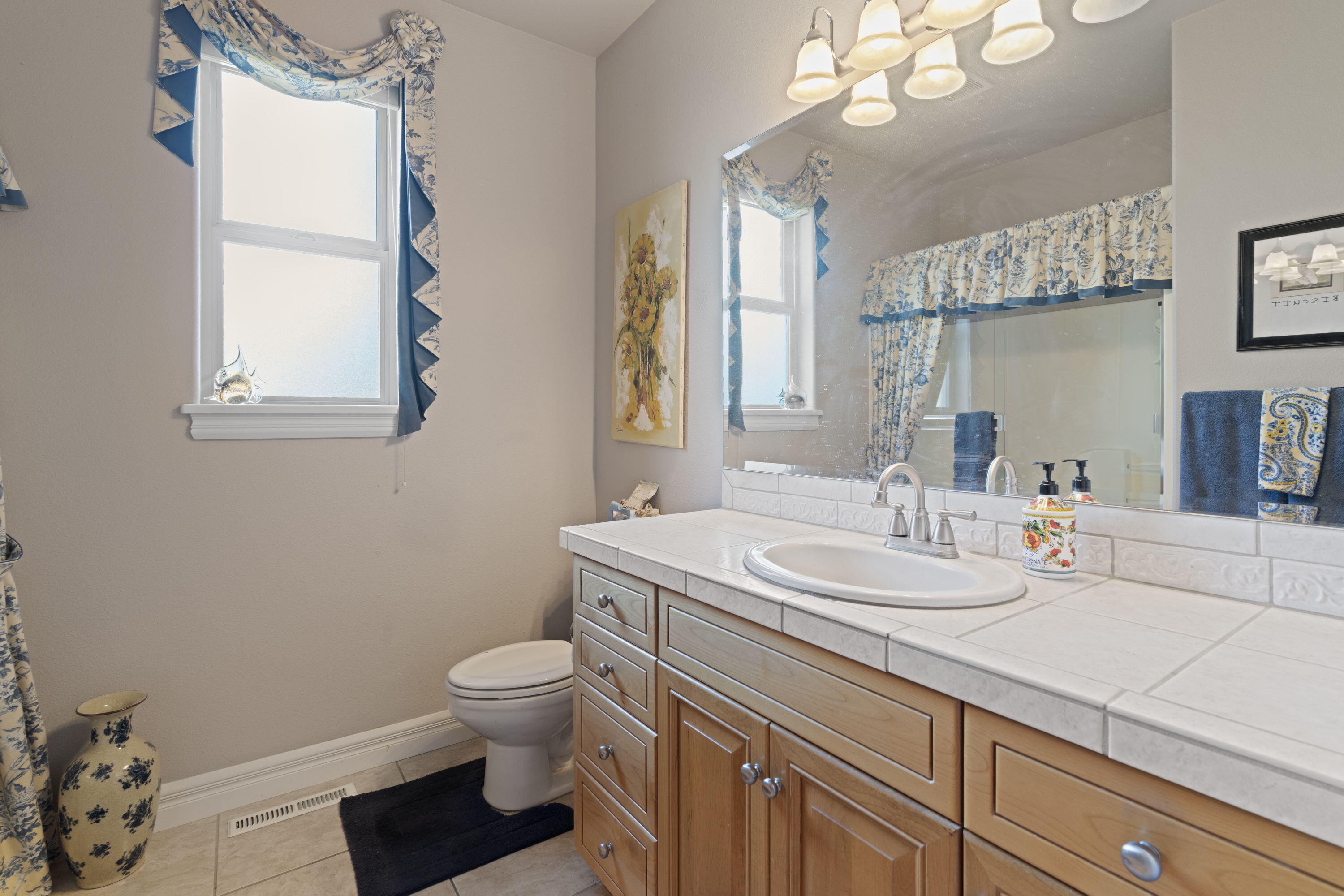 Redmond, Oregon, 97756, United States, 3 Bedrooms Bedrooms, ,3 BathroomsBathrooms,Residential,For Sale,1926997