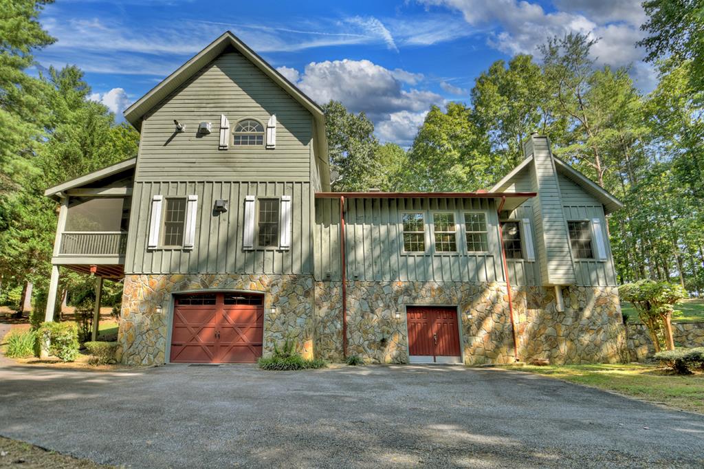 Blue Ridge, Georgia, 30513, United States, 3 Bedrooms Bedrooms, ,4 BathroomsBathrooms,Residential,For Sale,1858948