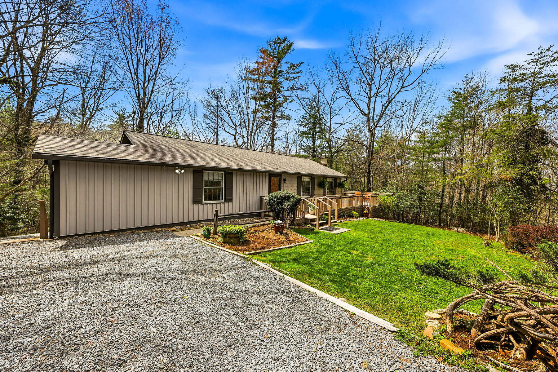  PISGAH FOREST - 物件實景