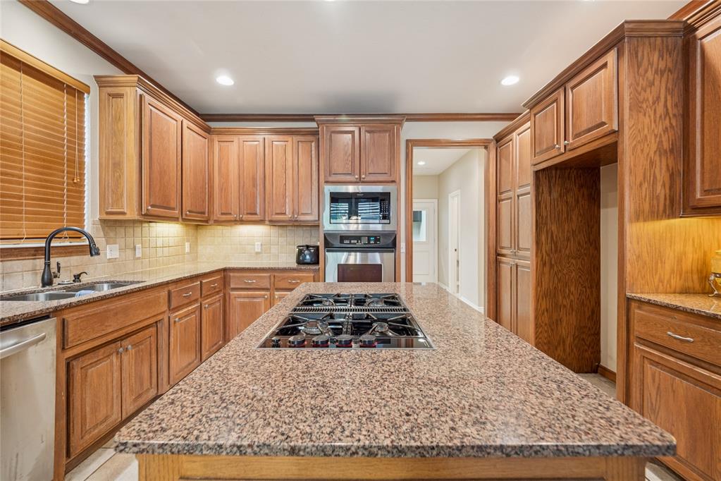 Edmond, Oklahoma, 73013, United States, 4 Bedrooms Bedrooms, ,5 BathroomsBathrooms,Residential,For Sale,1912730