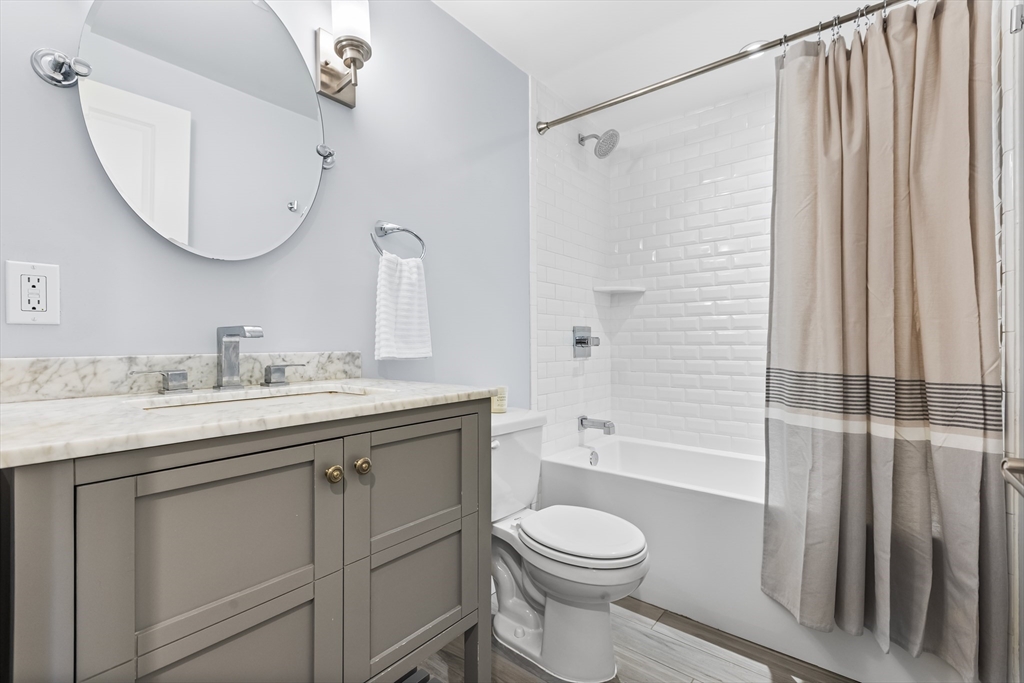 Boston, Massachusetts, 02129, United States, 2 Bedrooms Bedrooms, ,2 BathroomsBathrooms,Residential,For Sale,1940658
