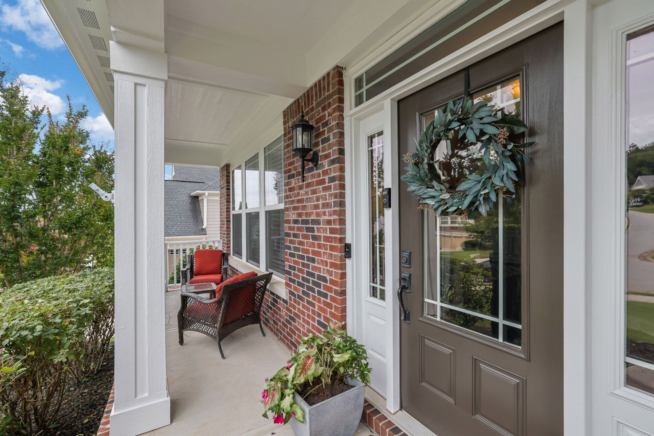  Beautifully Maintained Home in One of Cumming