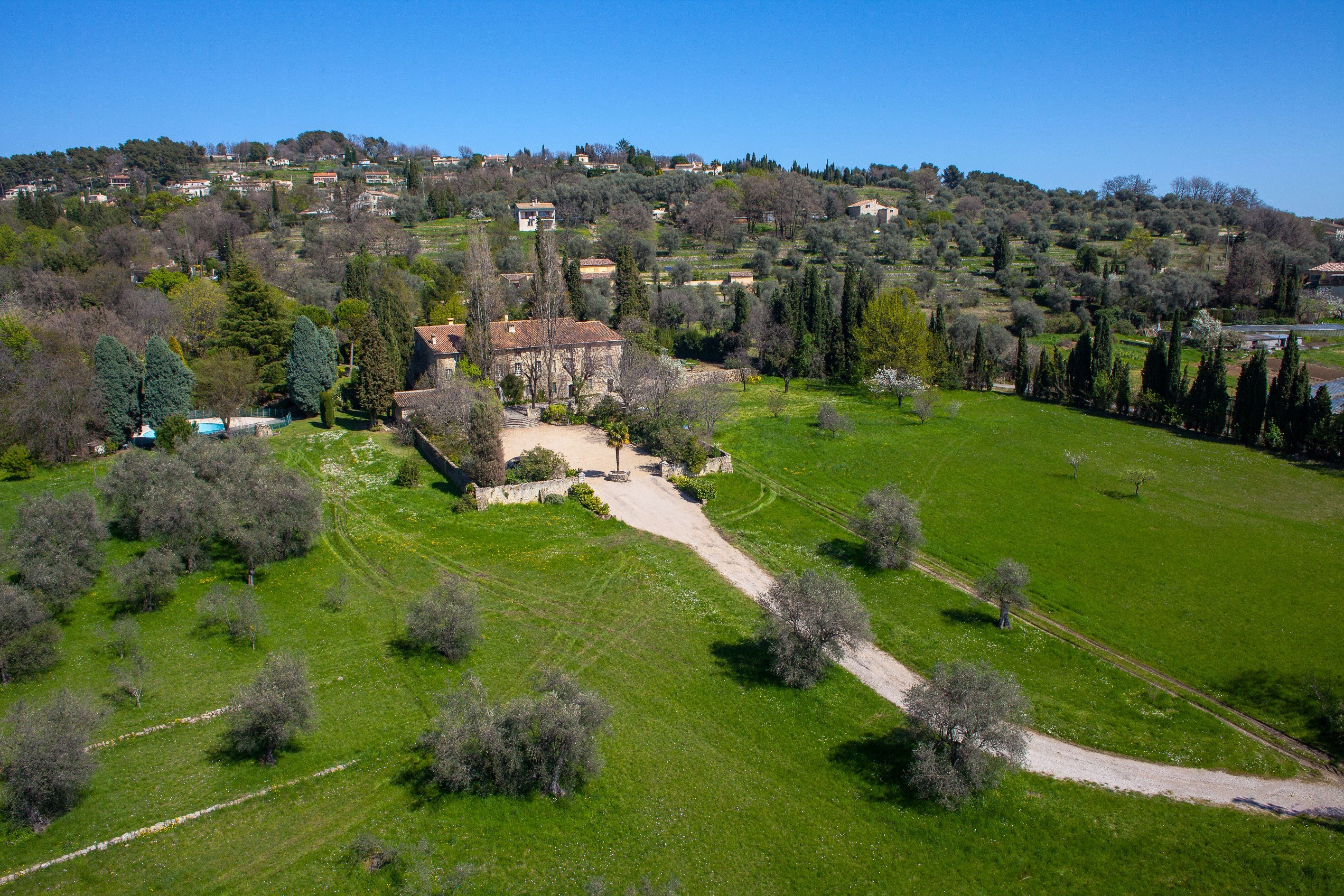  Exceptional provençal mas for sale in Opio: 3-hectare estate with 800 m² living… - 物件實景