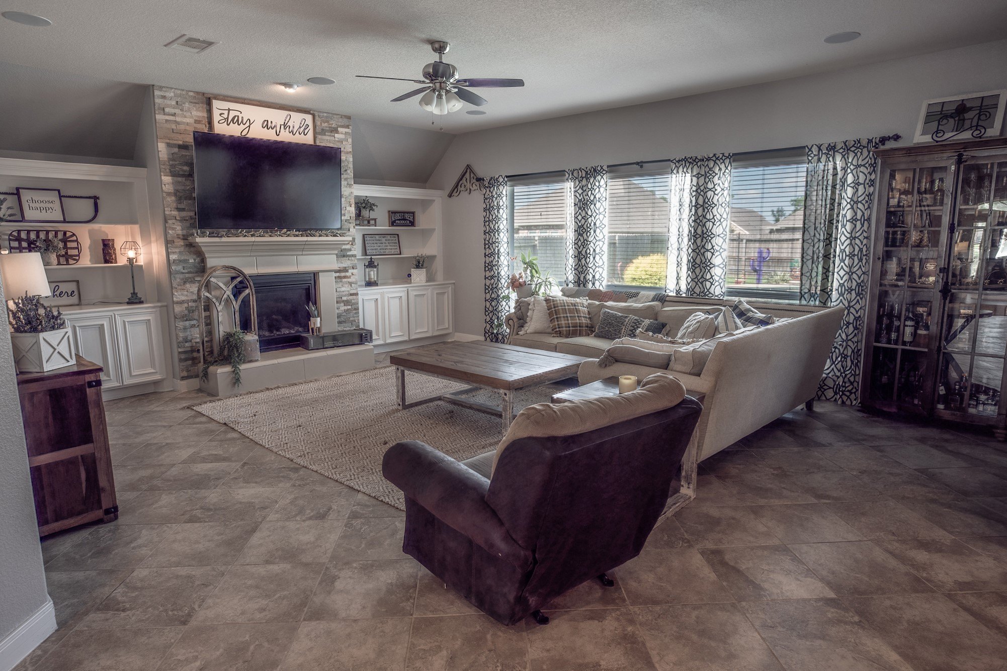 Angleton, Texas, 77515, United States, 4 Bedrooms Bedrooms, ,2 BathroomsBathrooms,Residential,For Sale,2049018