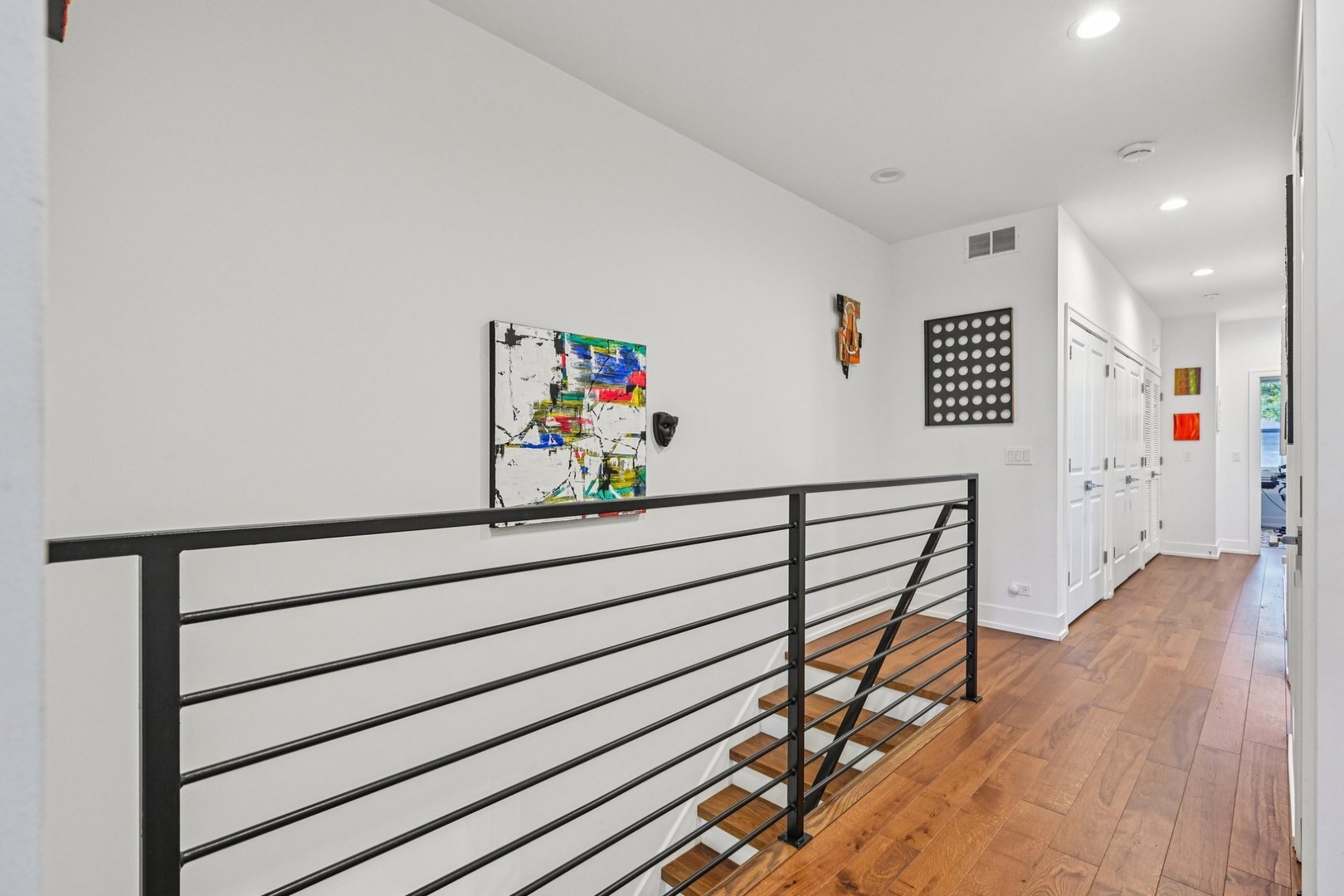 Evanston, Illinois, 60202, United States, 4 Bedrooms Bedrooms, ,3 BathroomsBathrooms,Residential,For Sale,1991957