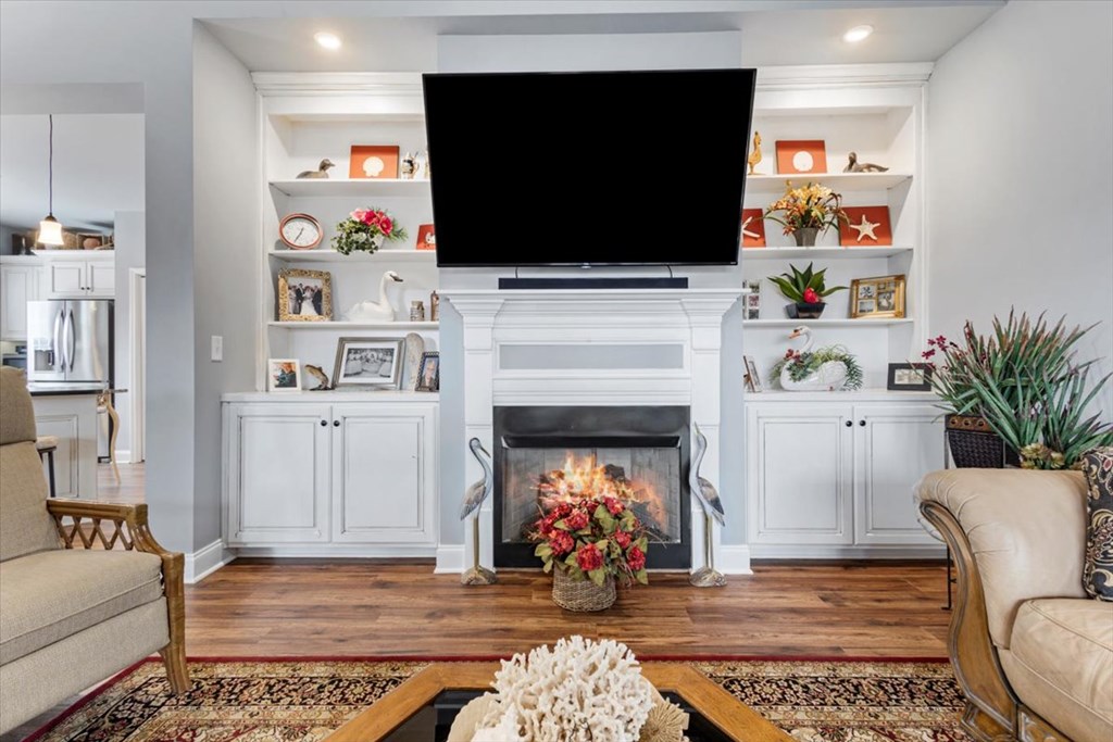 Blue Ridge, Georgia, 30513, United States, 3 Bedrooms Bedrooms, ,2 BathroomsBathrooms,Residential,For Sale,1979070