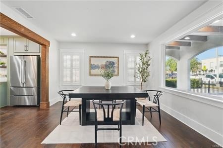 Los Angeles, California, 90018, United States, 5 Bedrooms Bedrooms, ,5 BathroomsBathrooms,Residential,For Sale,1842943
