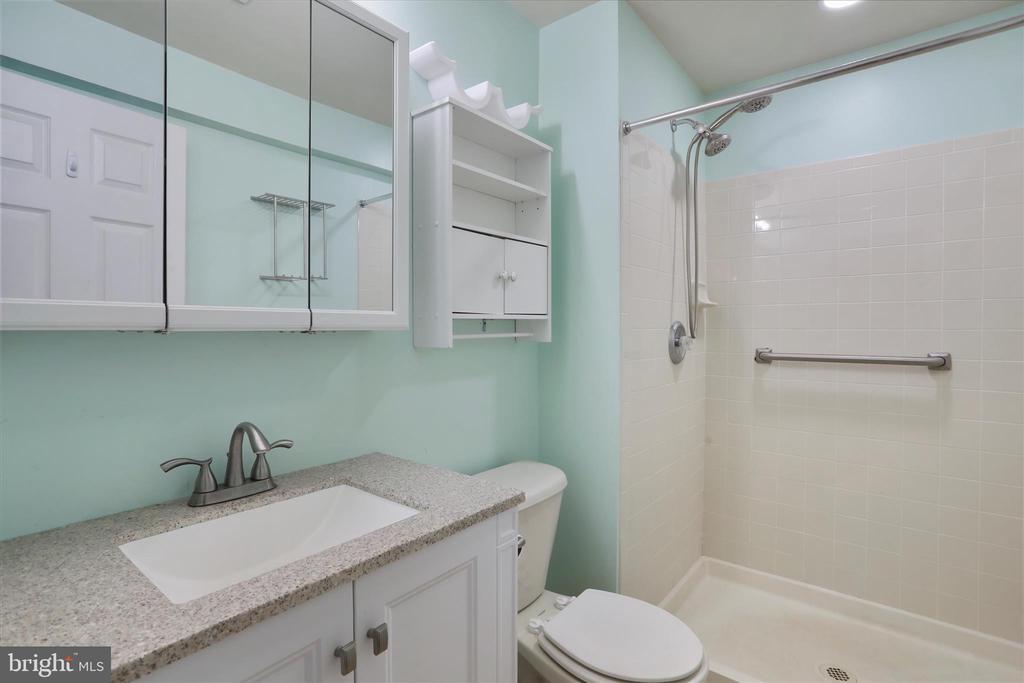 Bunker Hill, West Virginia, 25413, United States, 4 Bedrooms Bedrooms, ,4 BathroomsBathrooms,Residential,For Sale,1991457