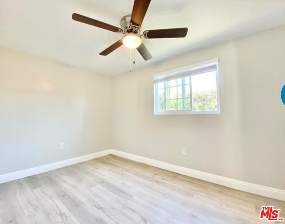 Los Angeles, California, 90003, United States, 9 Bedrooms Bedrooms, ,Residential,For Sale,1940130