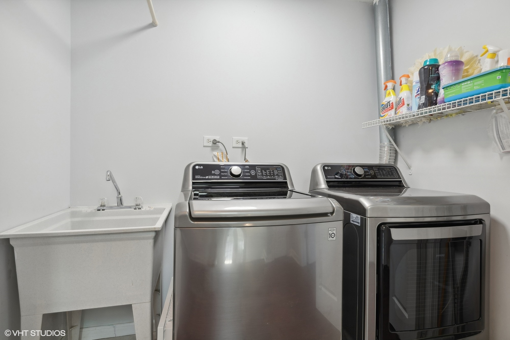 8297 Washington Street, Niles, Illinois, 60714, United States, 4 Bedrooms Bedrooms, ,3 BathroomsBathrooms,Residential,For Sale,8297 Washington Street,1499524