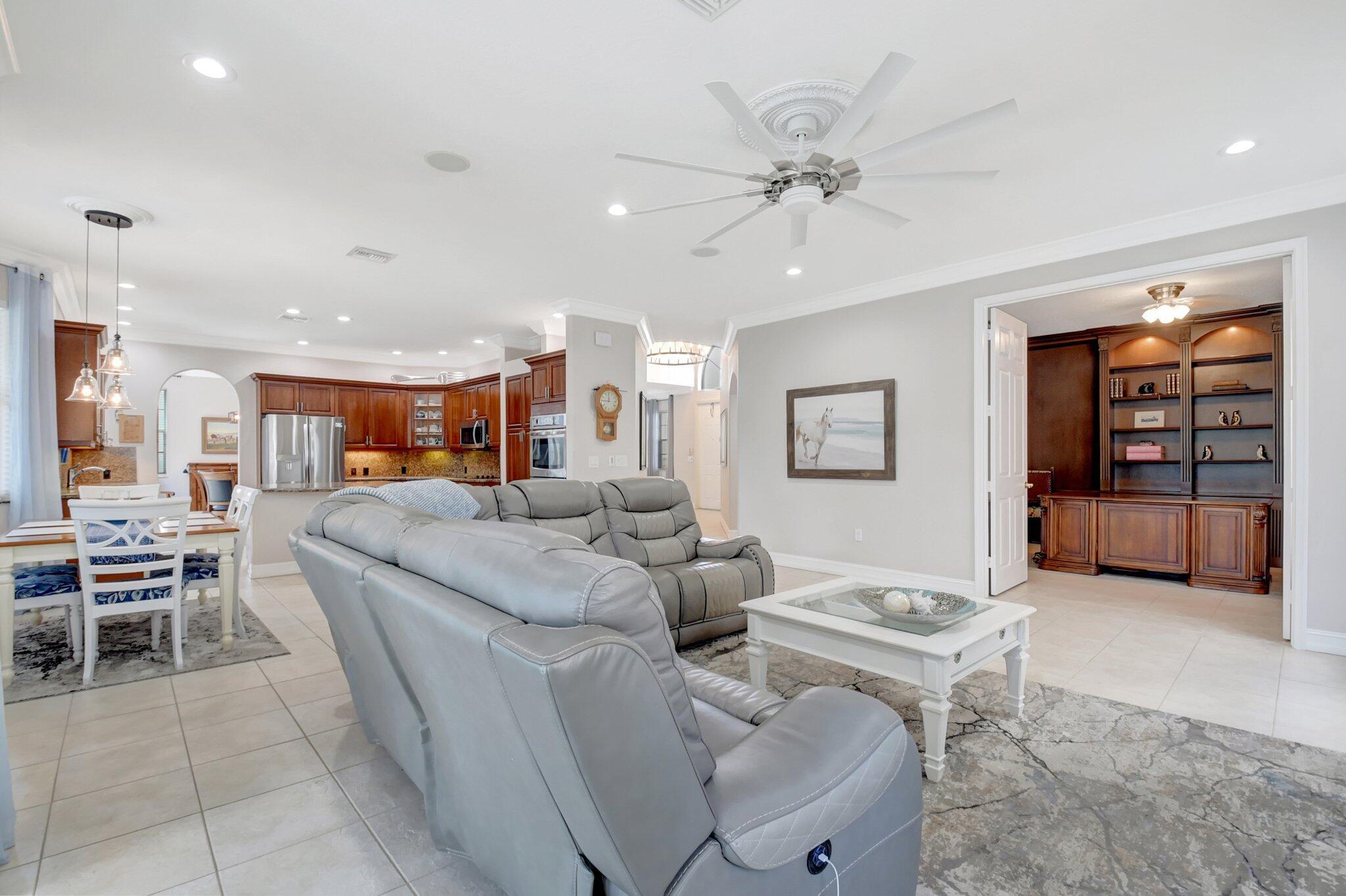 Lake Worth, Florida, 33467, United States, 4 Bedrooms Bedrooms, ,3 BathroomsBathrooms,Residential,For Sale,1978061