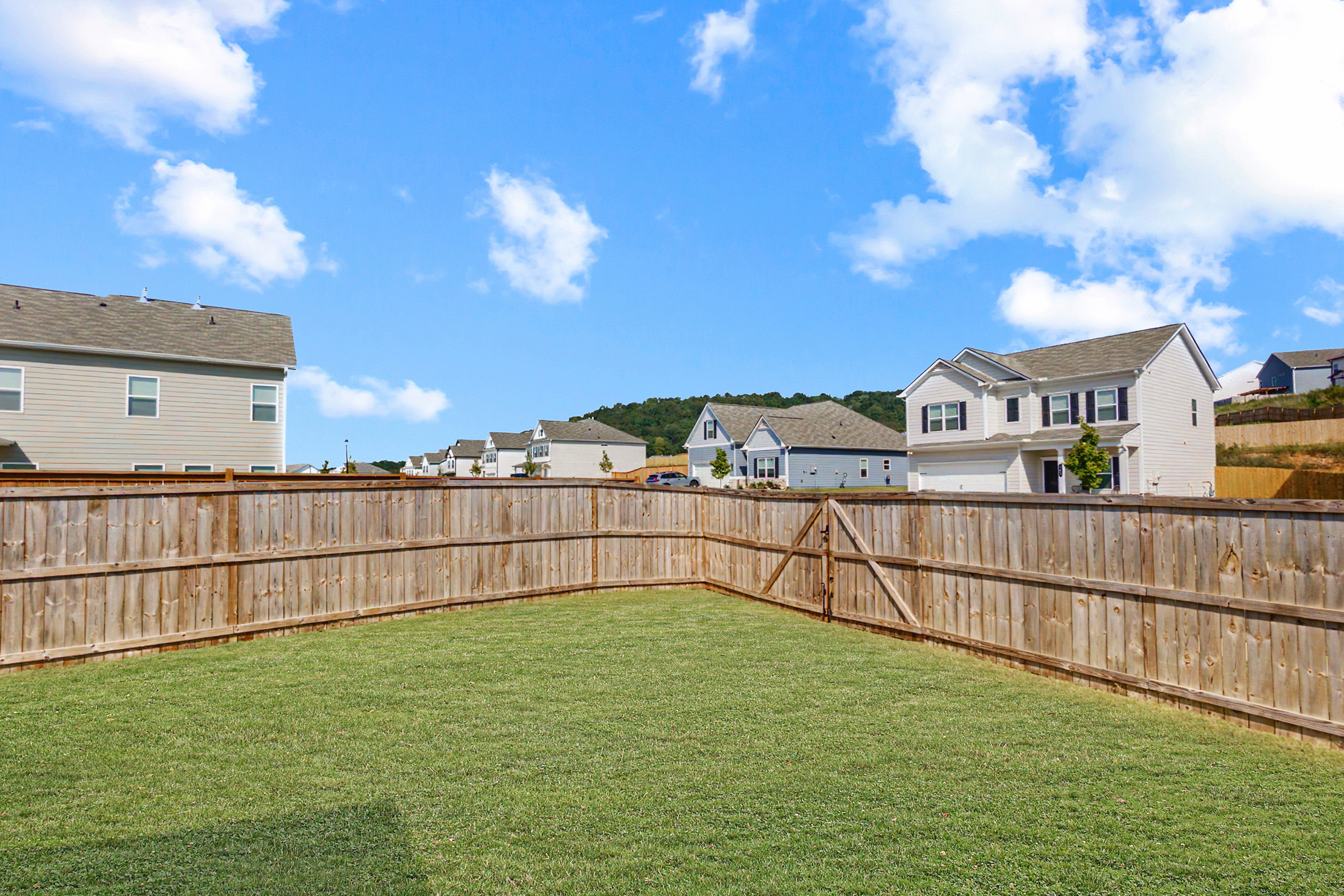  Better-Than-New Ranch with Designer Upgrades - 物件實景
