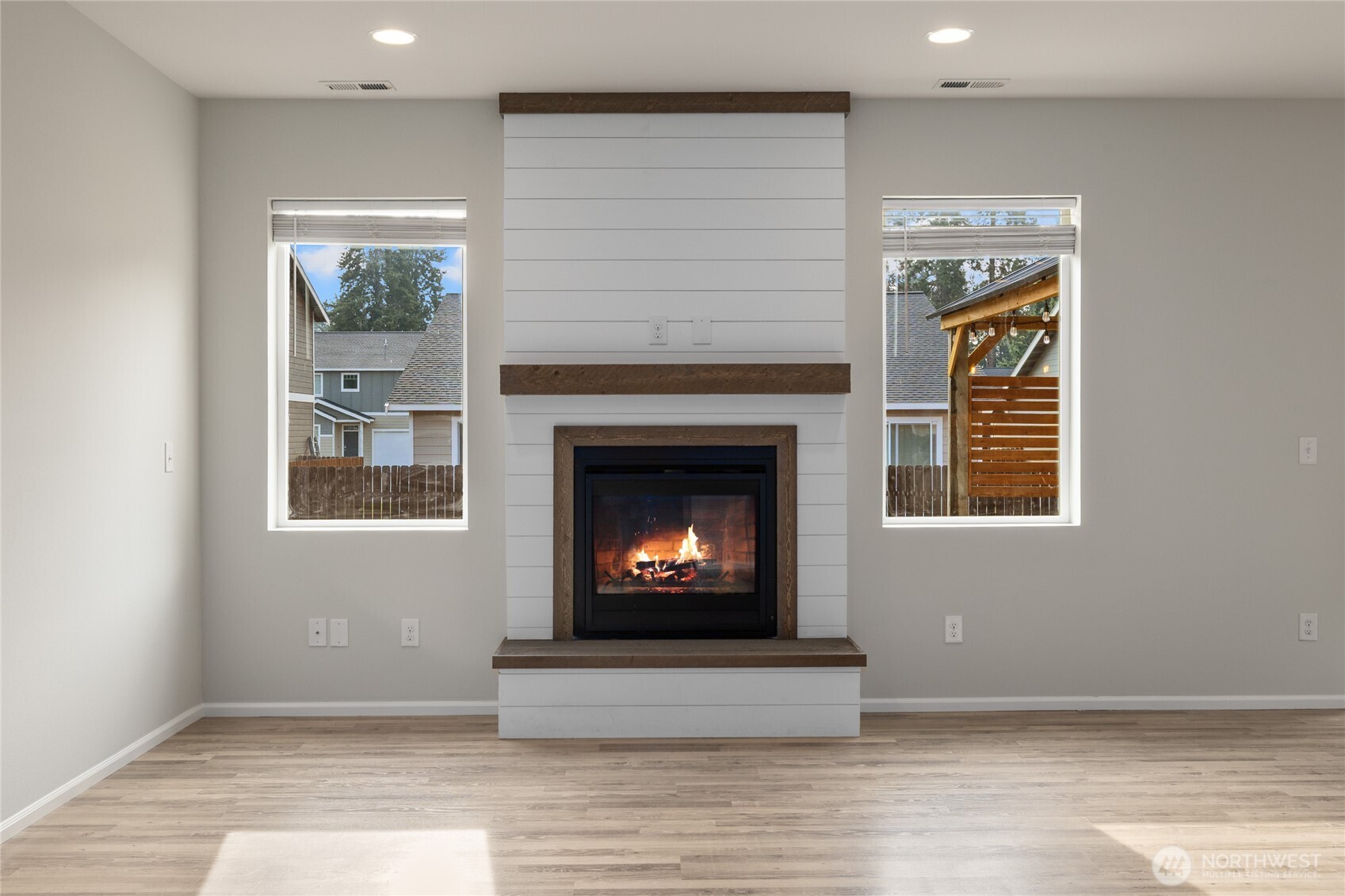 Cle Elum, Washington, 98922, United States, 3 Bedrooms Bedrooms, ,1 BathroomBathrooms,Residential,For Sale,1935300